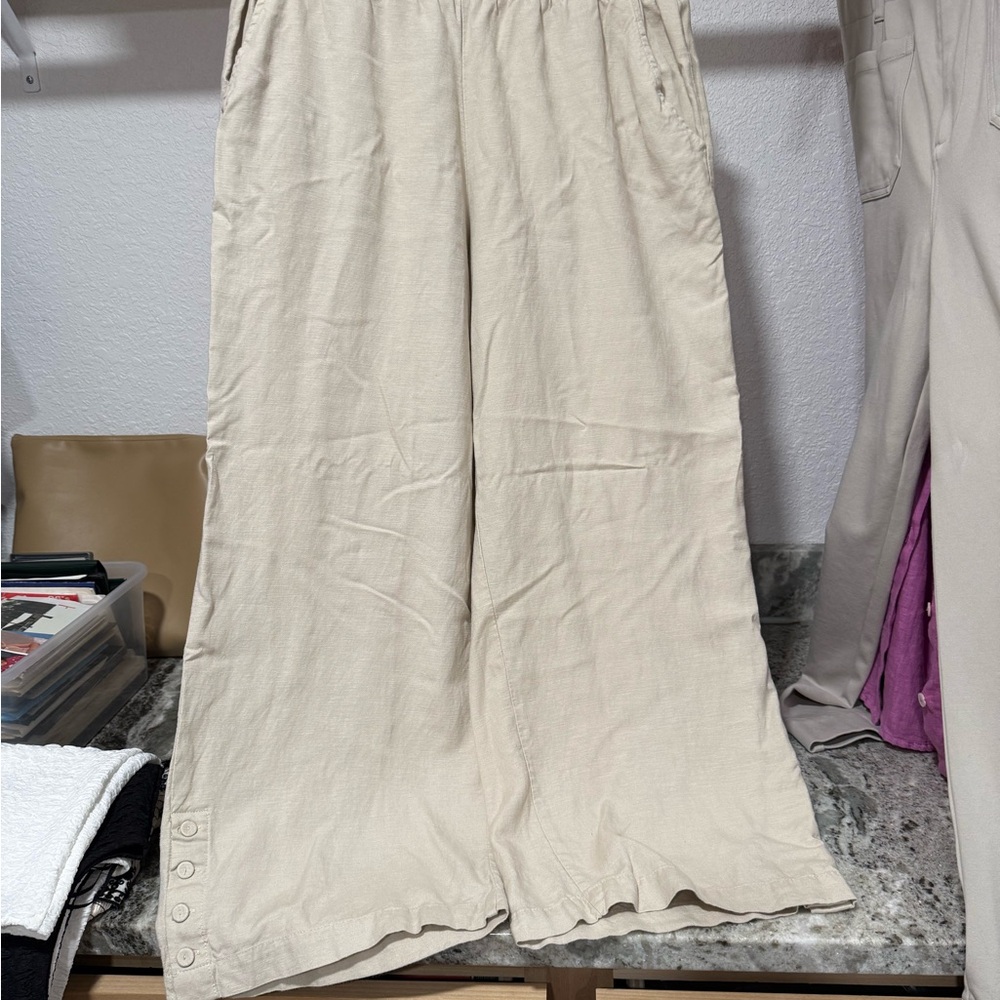 Cream Wide-Leg Linen Crop Pants with Button Detail
